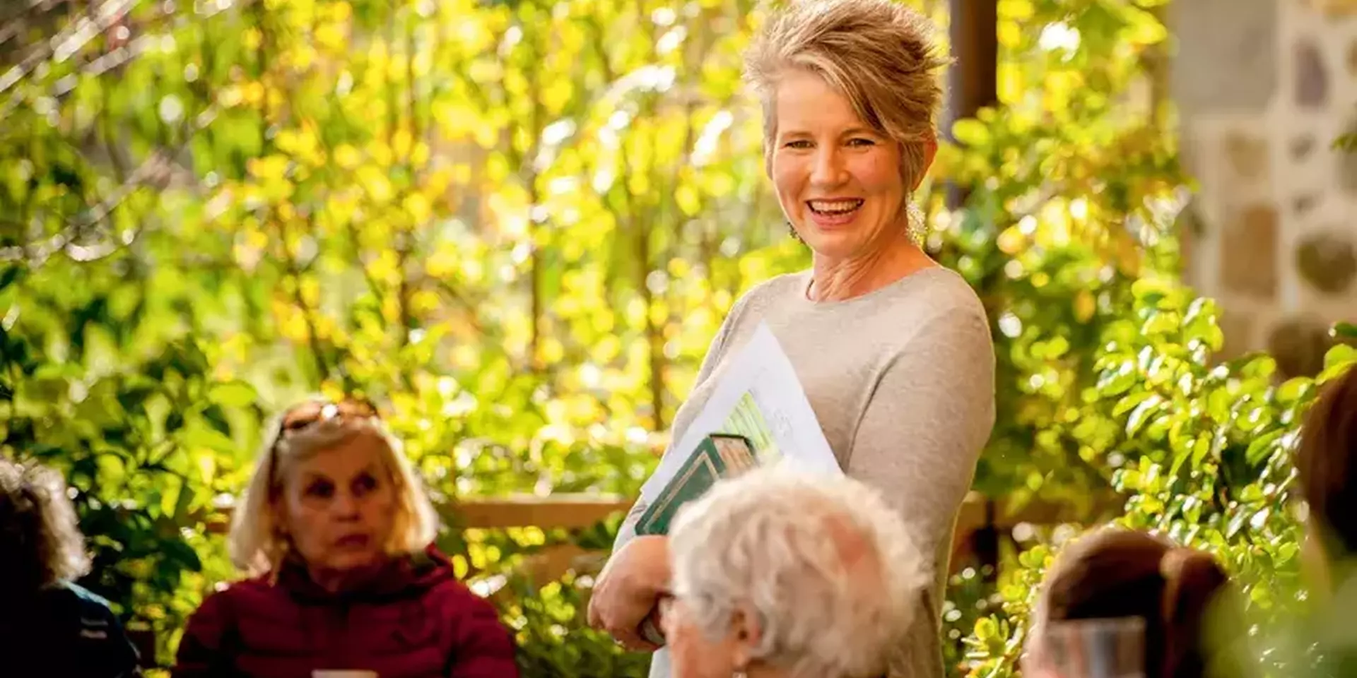 Sophie Thomson photo